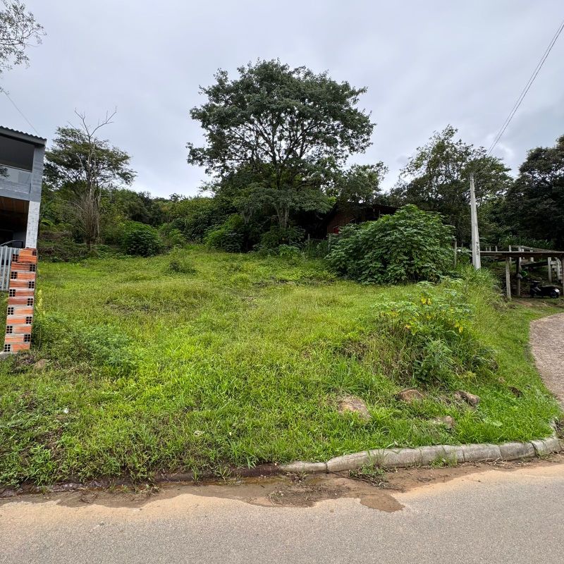 Terreno a 2 km da Praia do Siriú e Poucos Minutos do Centro da Cidade, Macacu | Garopaba - SC
