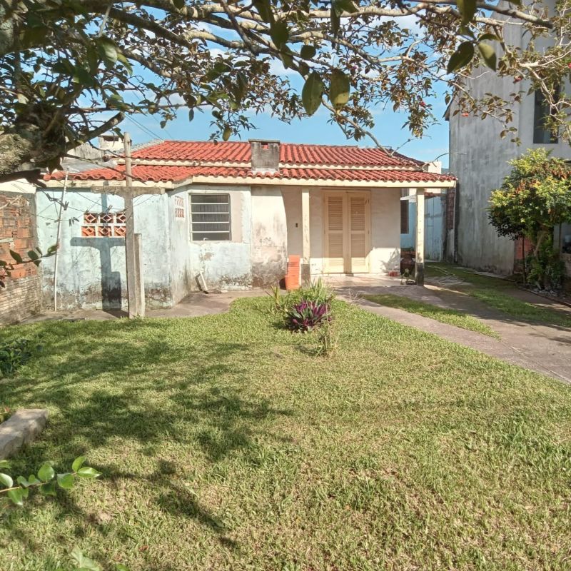 Casa Térrea Localizada no Bairro Pinguirito | Garopaba - SC