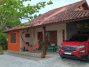 Bela Casa Localizada Próxima ao Centro da Cidade, Pinguirito | Garopaba - SC