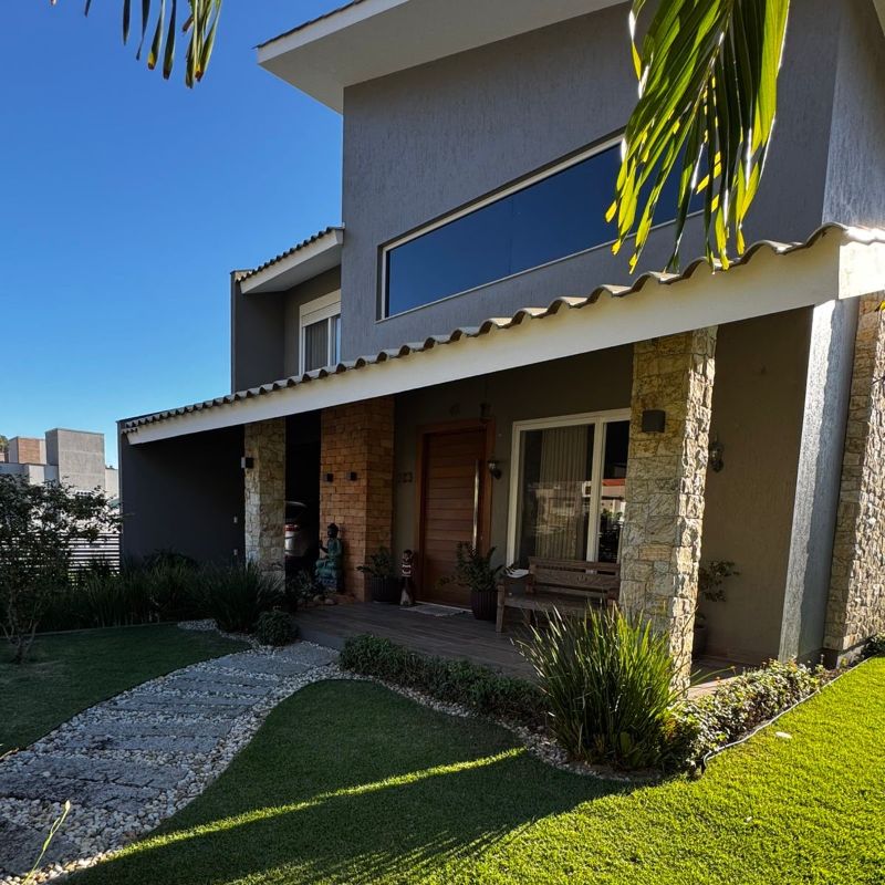 Linda Casa Localizada no Loteamento Panorâmico, Centro | Garopaba - SC