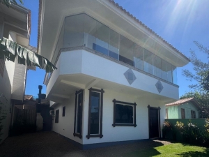Bela Casa com Vista p/ Mar e Cidade, Ferraz | Garopaba - SC