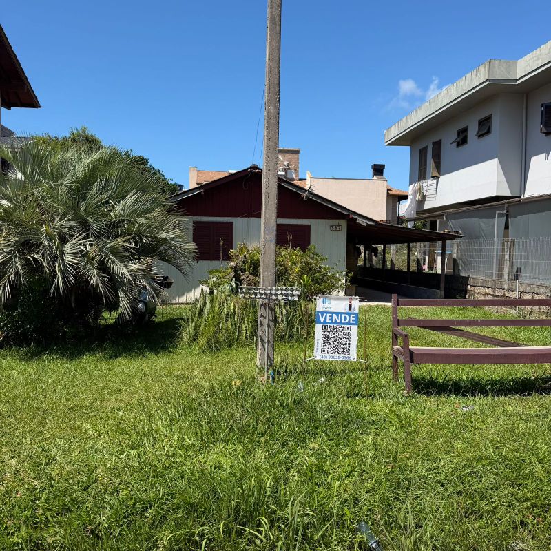 Casa em Ótimo Terreno, a 500 m da Praia Central e do Centro da Cidade, Ferraz | Garopaba - SC