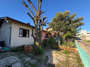 Duas Casas em Terreno, Próxima ao Centro da Cidade e Praias da Região, Ambrósio | Garopaba - SC