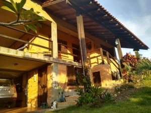 Casa Próxima da Avenida Central da Praia, a 1,2 km do Centrinho do Rosa, Praia do Rosa | Imbituba - SC