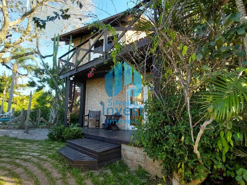 Bela Casa com Bela Vista p/ Lagoa de Ibiraquera, Pôr-do-Sol e Serra do Tabuleiro, Praia do Rosa | Imbituba - SC